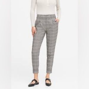 Banana Republic grey/white plaid pants size 4